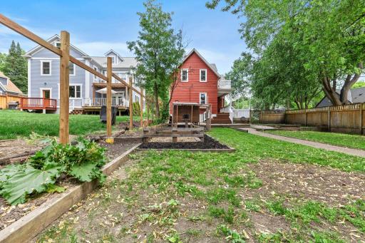 2401 Upton Avenue N, Minneapolis, MN 55411