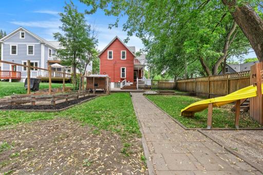 2401 Upton Avenue N, Minneapolis, MN 55411