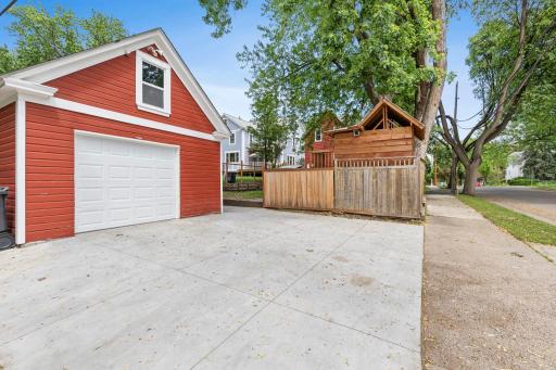 2401 Upton Avenue N, Minneapolis, MN 55411