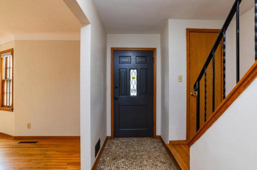 1945 Upper Afton Road E, Saint Paul, MN 55119