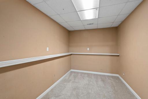 Bonus space (office or additional storage)