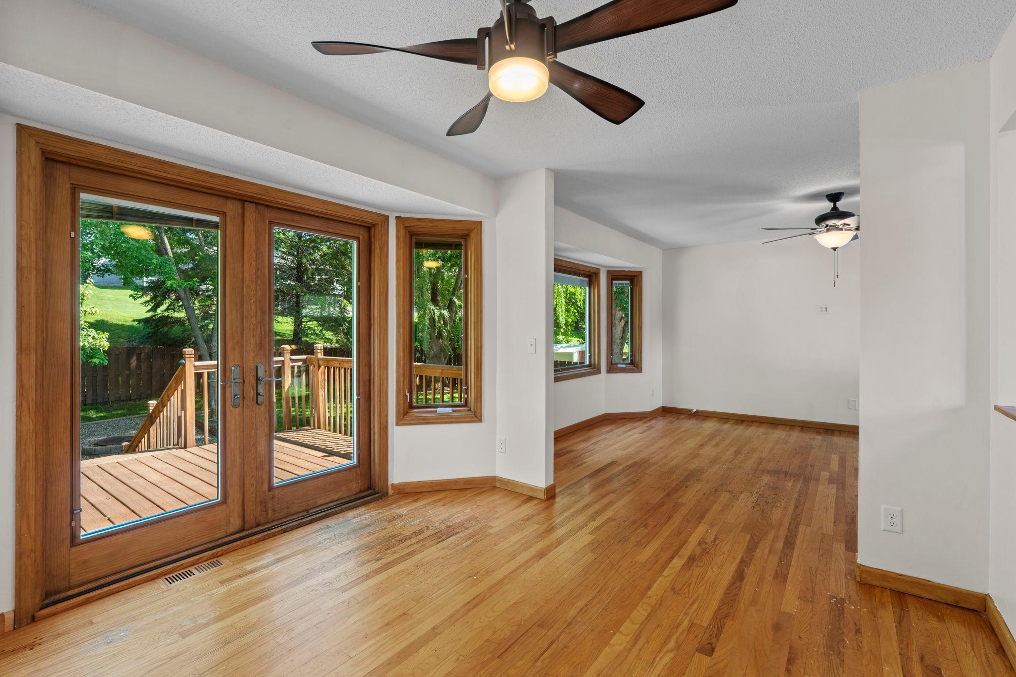 Dining Room flow to living room