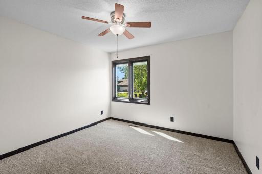 1136 Minnesota Street S, Shakopee, MN 55379