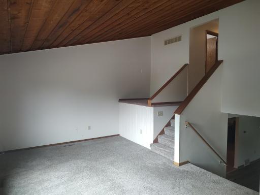 1404 City View Court NE, Rochester, MN 55906