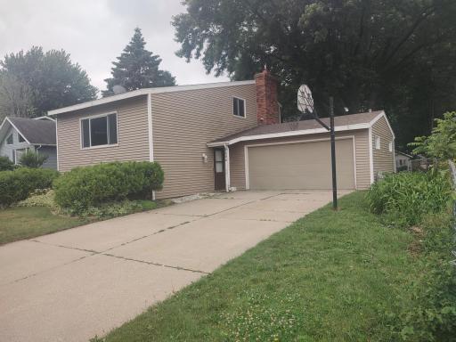 1404 City View Court NE, Rochester, MN 55906