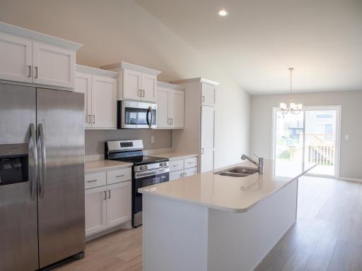 6782 Meadow View Drive S, Fargo, ND 58104