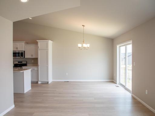 6782 Meadow View Drive S, Fargo, ND 58104