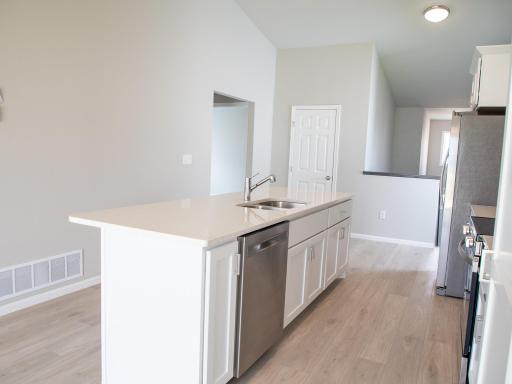 6782 Meadow View Drive S, Fargo, ND 58104