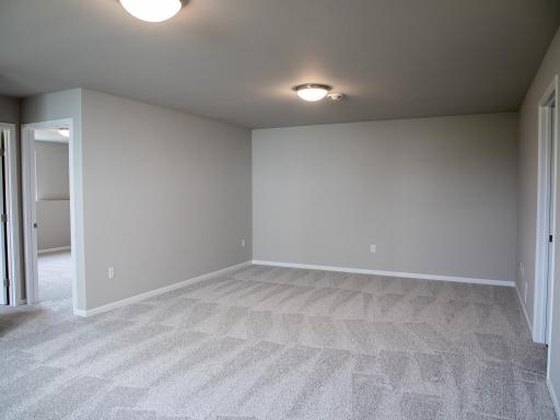 6782 Meadow View Drive S, Fargo, ND 58104