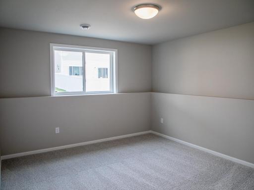 6782 Meadow View Drive S, Fargo, ND 58104