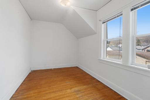 3803 W 4th Street, Duluth, MN 55807