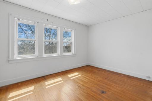 3803 W 4th Street, Duluth, MN 55807