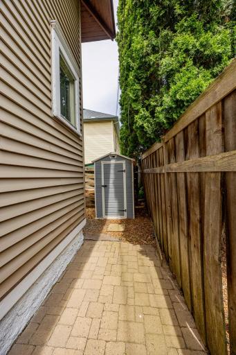 148 Wilder Street N, Saint Paul, MN 55104