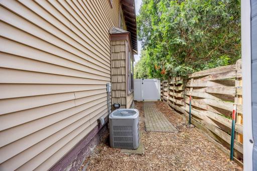 148 Wilder Street N, Saint Paul, MN 55104