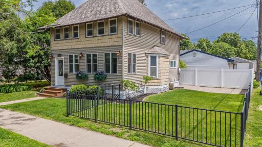 148 Wilder Street N, Saint Paul, MN 55104