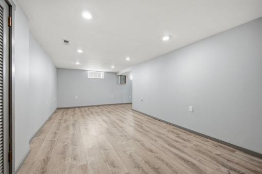 1100 W 73rd Street, Minneapolis, MN 55423