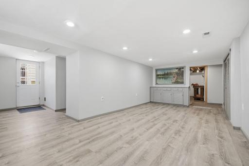 1100 W 73rd Street, Minneapolis, MN 55423