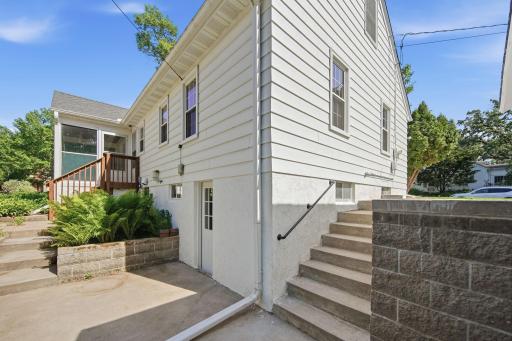 1100 W 73rd Street, Minneapolis, MN 55423