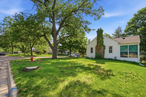 1100 W 73rd Street, Minneapolis, MN 55423