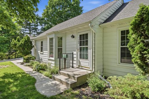 1100 W 73rd Street, Minneapolis, MN 55423