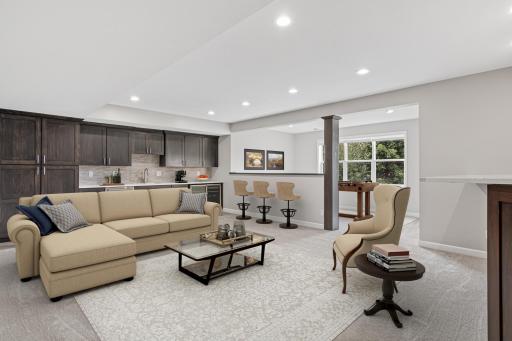 18072 Hyde Park Avenue, Lakeville, MN 55044