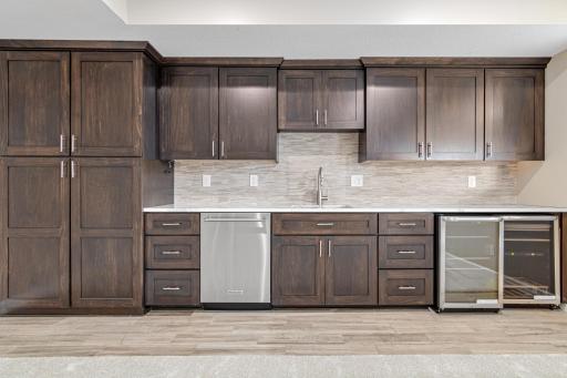 18072 Hyde Park Avenue, Lakeville, MN 55044