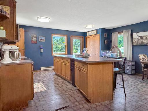 755 W 1st Street S, Cottonwood, MN 56229