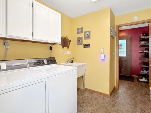 755 W 1st Street S, Cottonwood, MN 56229