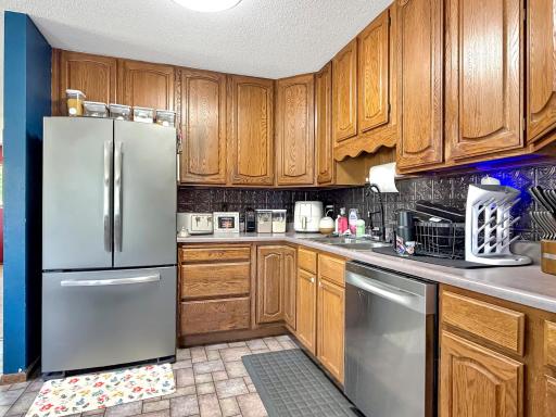 755 W 1st Street S, Cottonwood, MN 56229