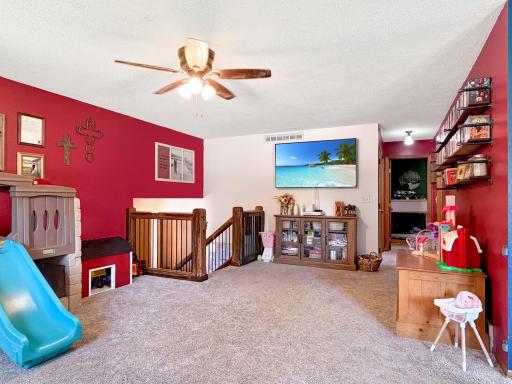 755 W 1st Street S, Cottonwood, MN 56229