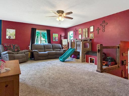 755 W 1st Street S, Cottonwood, MN 56229
