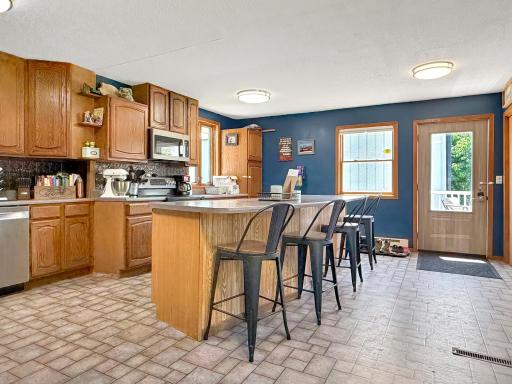 755 W 1st Street S, Cottonwood, MN 56229