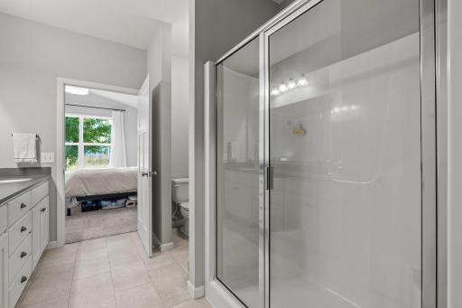 38-web-or-mls-712 South Creek Dr N-38.jpg