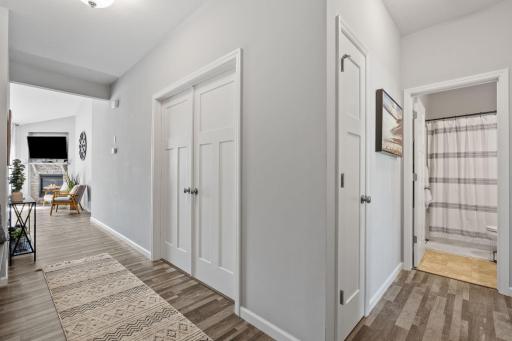 14-web-or-mls-712 South Creek Dr N-14.jpg