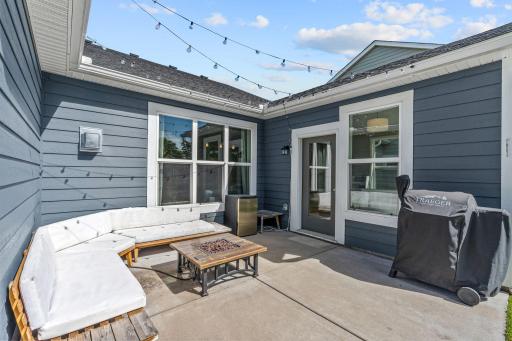 12-web-or-mls-712 South Creek Dr N-12.jpg