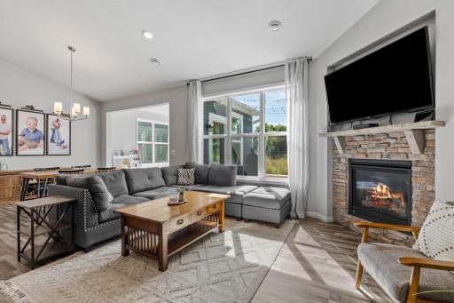 17-web-or-mls-712 South Creek Dr N-17.jpg