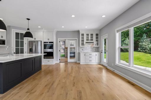 Great Flow in the Main Floor to the Three Season & Patio
