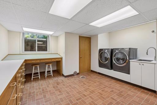 1790 Irving Avenue South - Spacecrafting - 0078.jpg