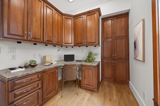 615 1st Street NW, Faribault, MN 55021