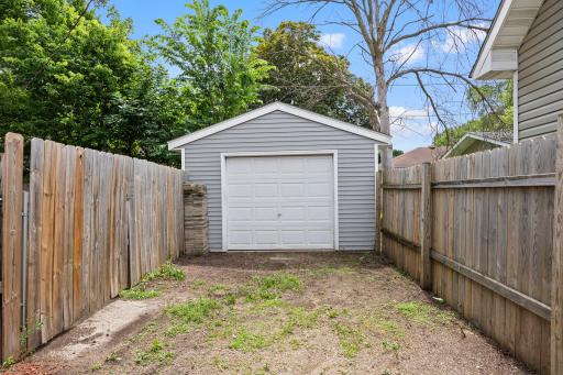 615 1st Street NW, Faribault, MN 55021