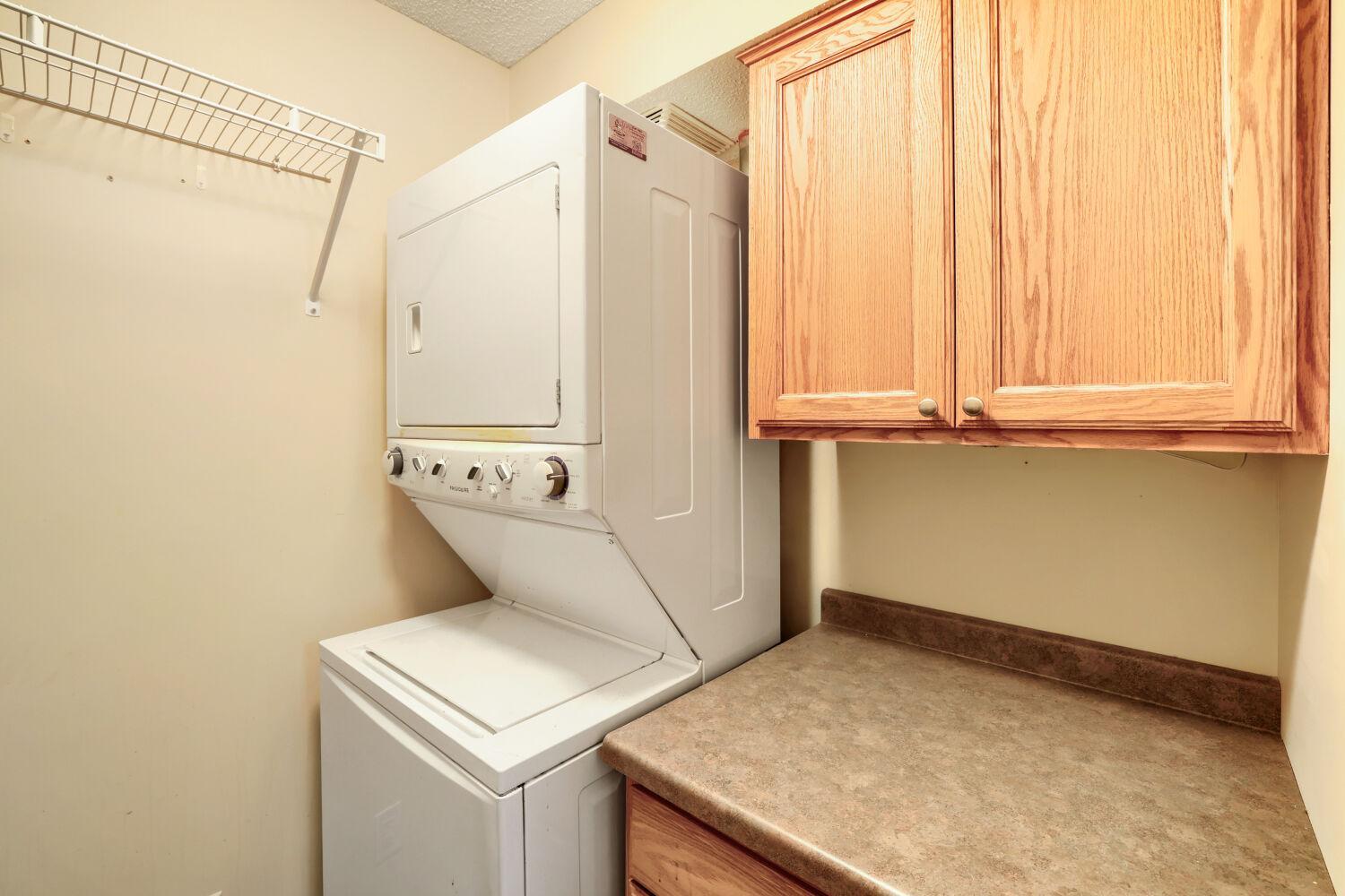 In unit washer & dryer!