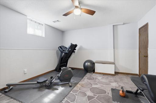 Lower level versatile recreation room