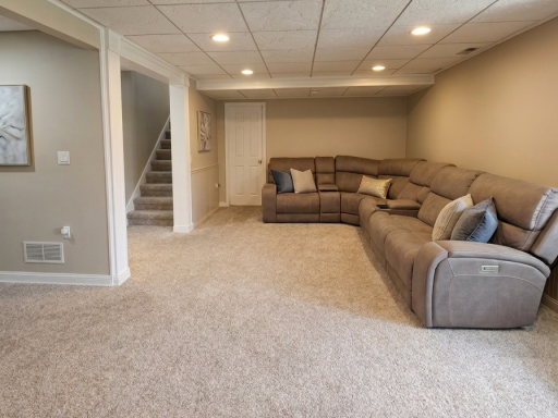 7001 46th Street N, Saint Paul, MN 55128