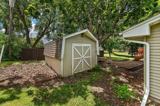 9311 47th Avenue N, Minneapolis, MN 55428
