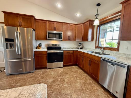 1798 Tiger Ridge Drive, Albert Lea, MN 56007