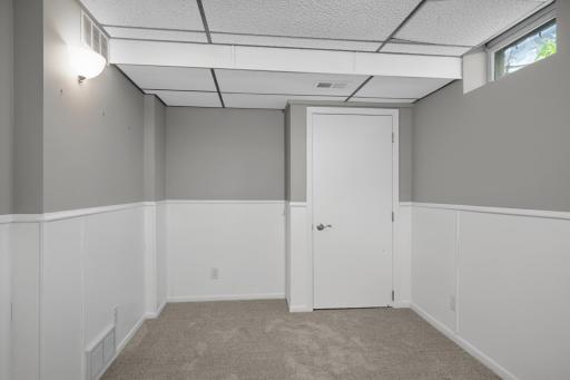 1159 Edgcumbe Road, Saint Paul, MN 55105