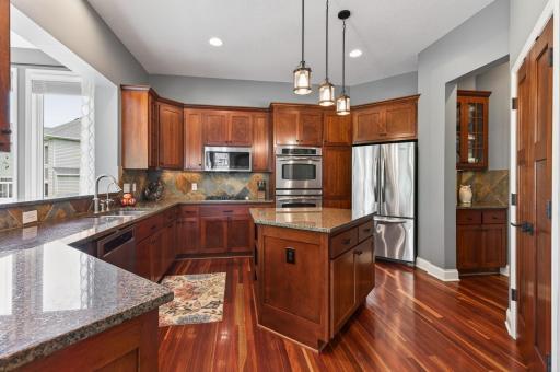 7320 Everest Lane N, Maple Grove, MN 55311