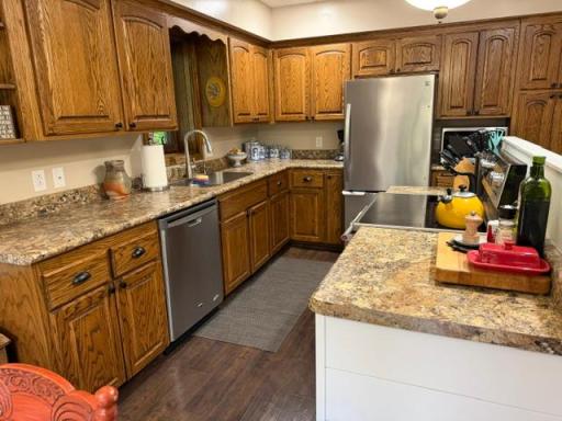 725 S Gilman Avenue, Litchfield, MN 55355