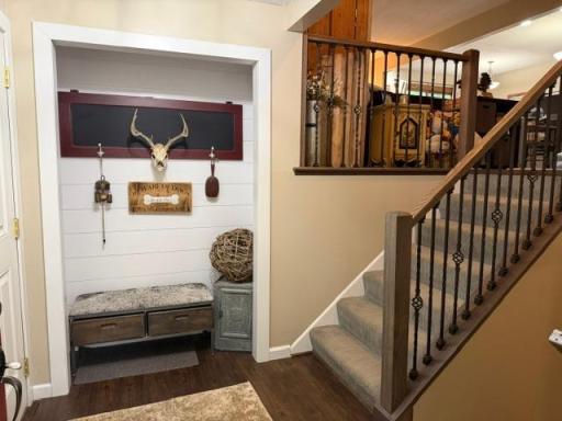 725 S Gilman Avenue, Litchfield, MN 55355