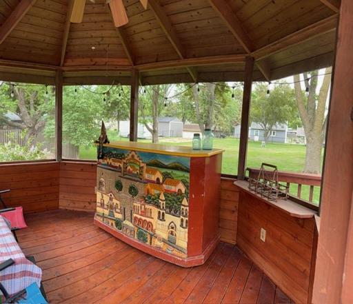 725 S Gilman Avenue, Litchfield, MN 55355